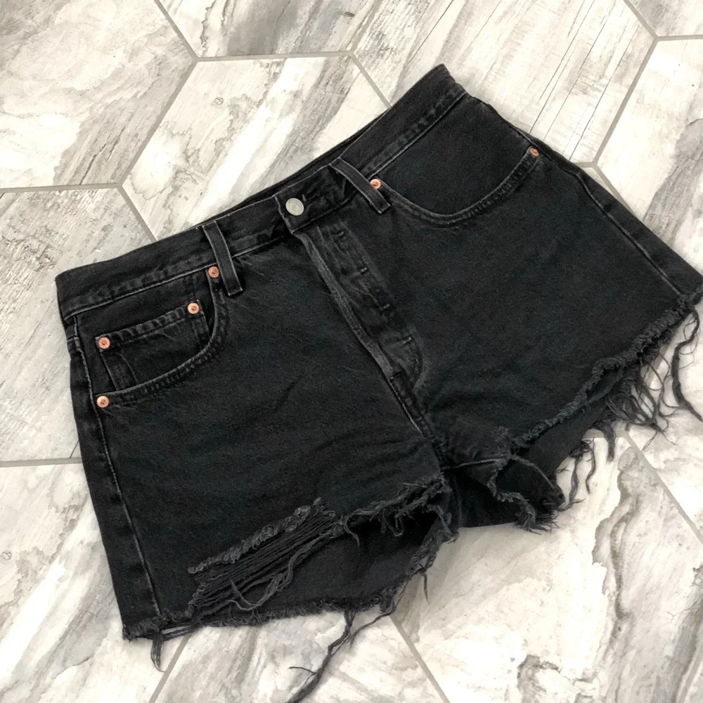 LEVI’S Black 501 Jean Shorts - Picture 1 of 7